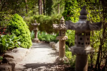 Asiatische Gartenlaternen